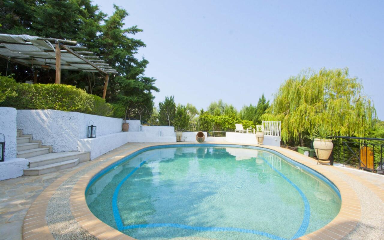 Bozis Private Pool Villa, Siviri