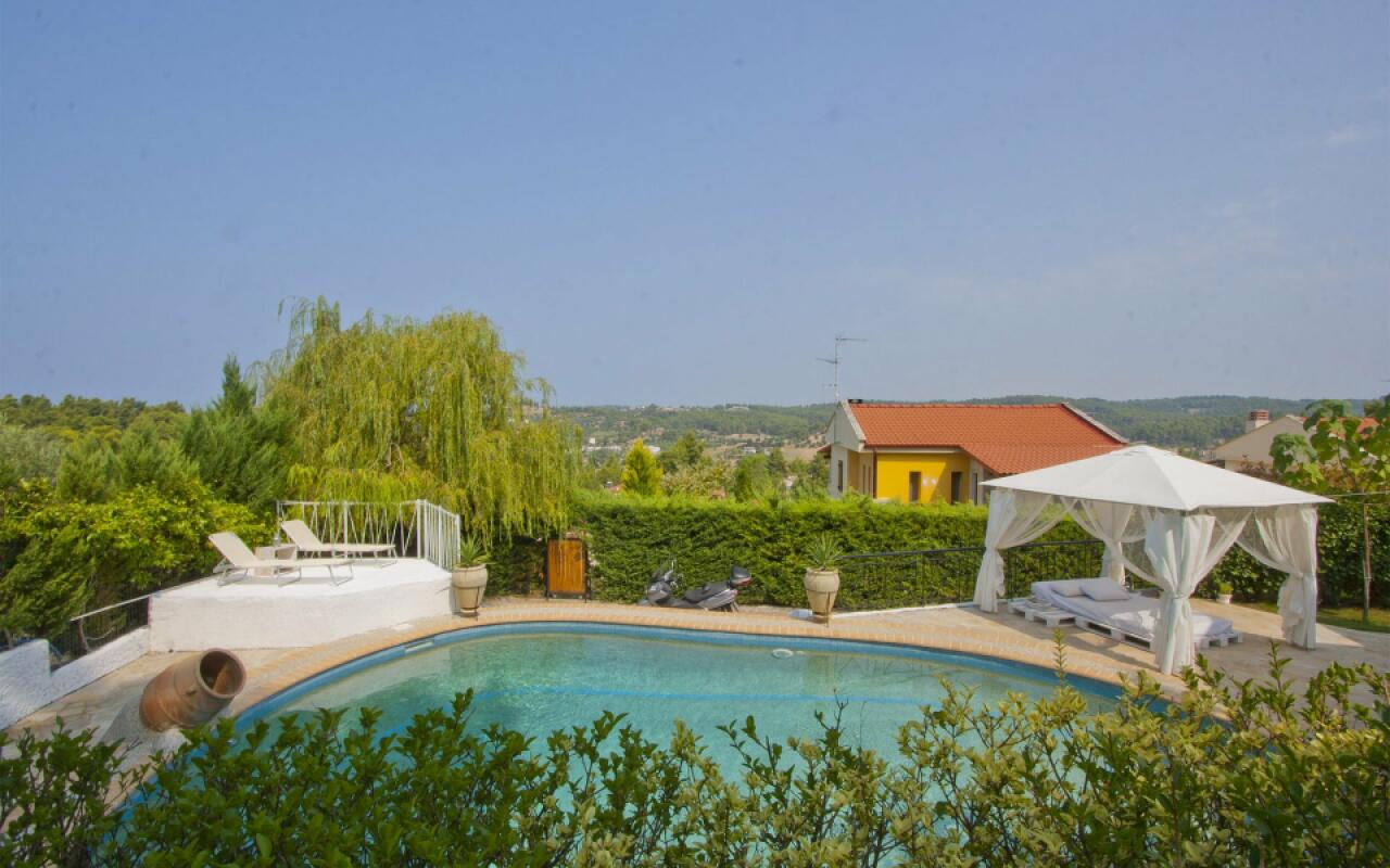 Bozis Private Pool Villa, Siviri