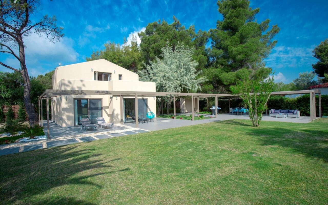 Tiamo Palm Sea front Villa, Vourvourou