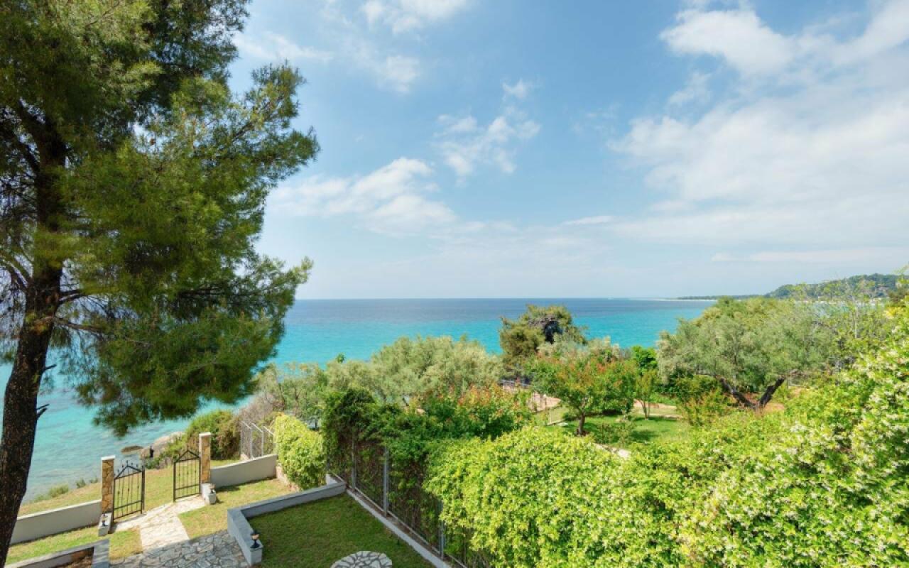 Beachfront Villa, Possidi
