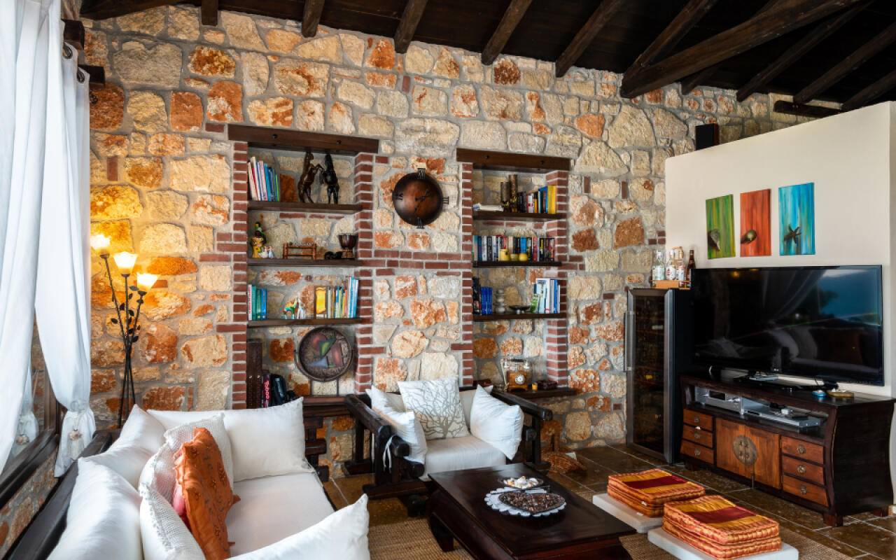 Blue Estate Villa with private pool, Nikiti