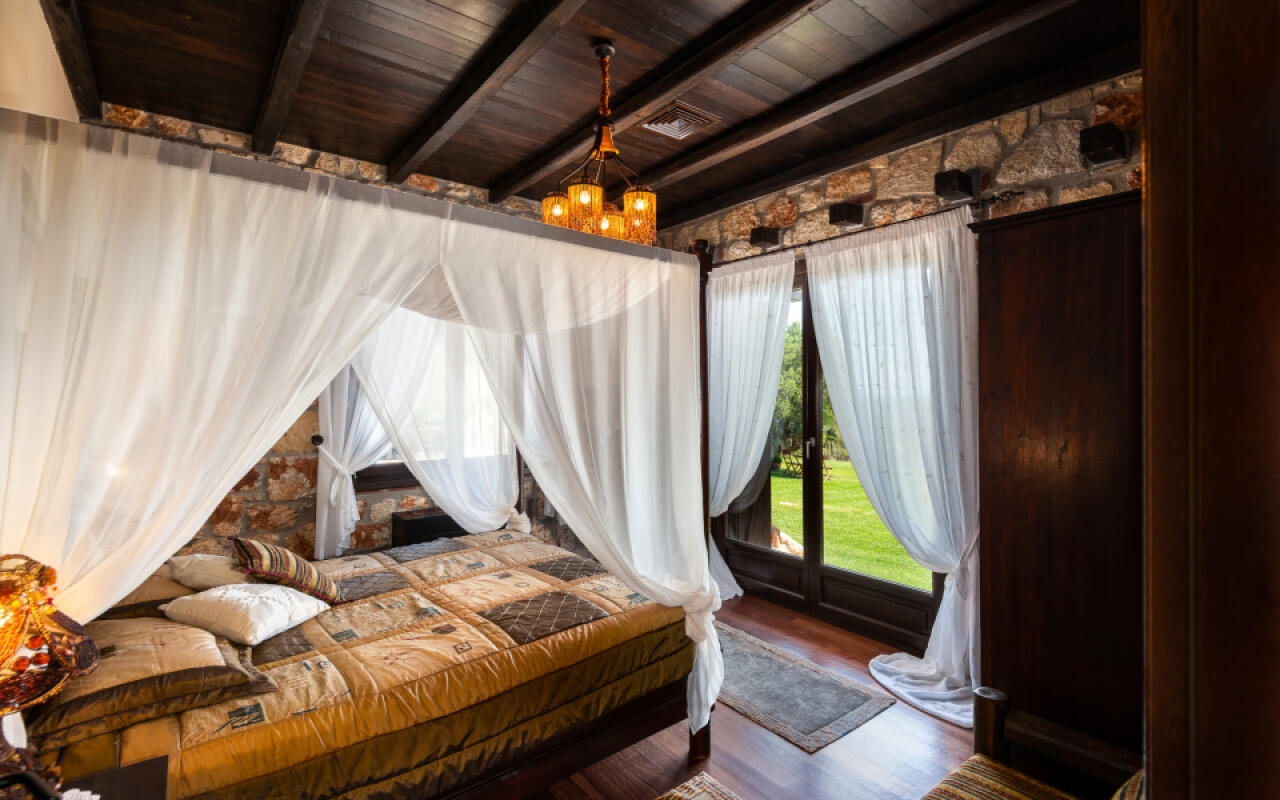 Blue Estate Villa with private pool, Nikiti
