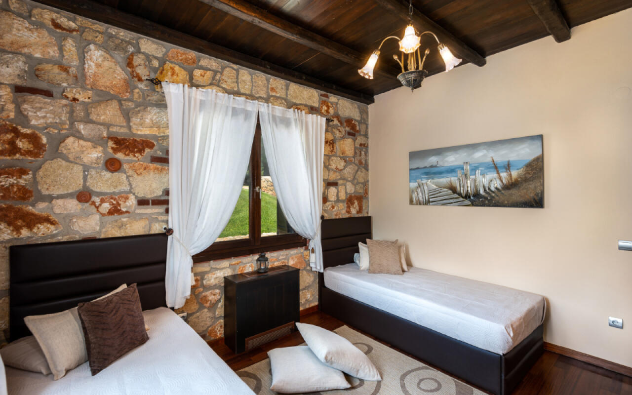 Blue Estate Villa with private pool, Nikiti