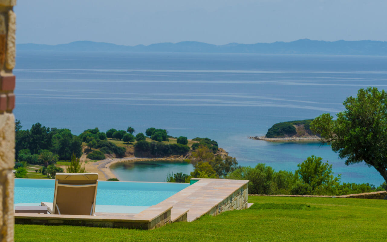 Blue Estate Villa with private pool, Nikiti