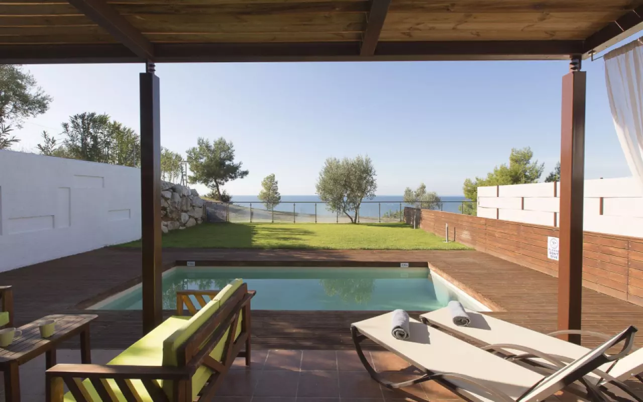 Kalma Villa with Private Pool and Sea View, Nea Moudania