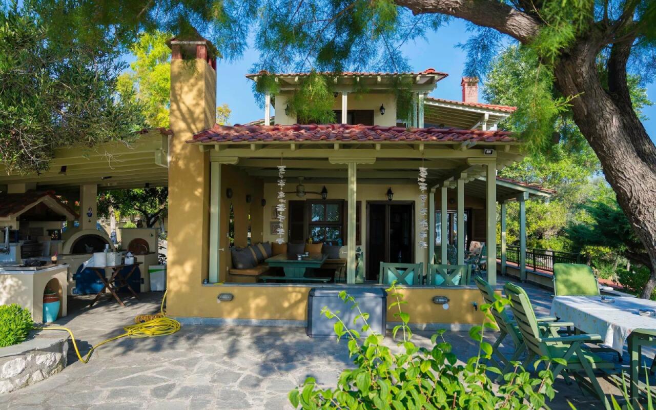 Kiparissi Sea Front Villa, Ierissos