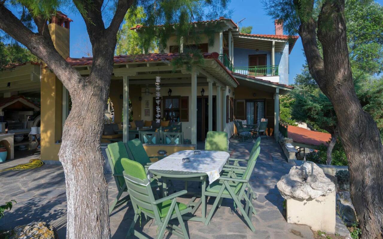 Kiparissi Sea Front Villa, Ierissos