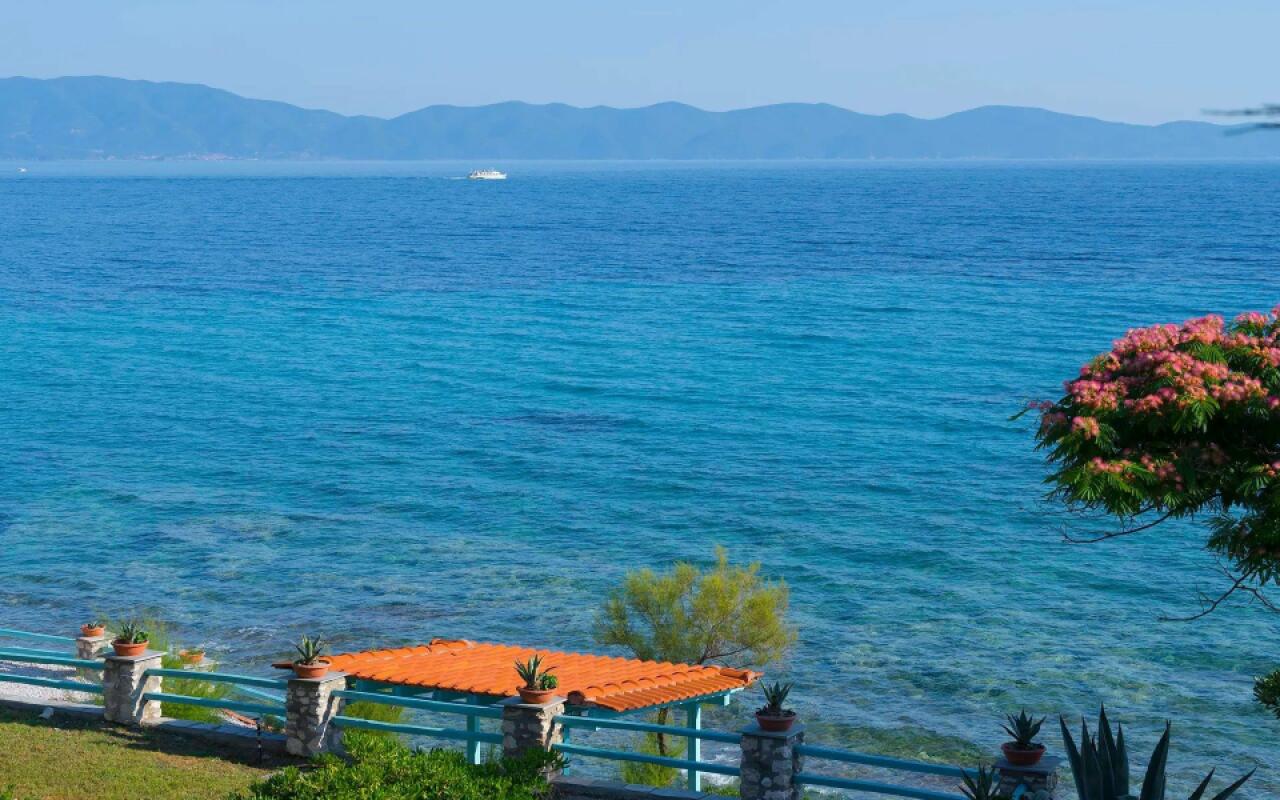 Kiparissi Sea Front Villa, Ierissos