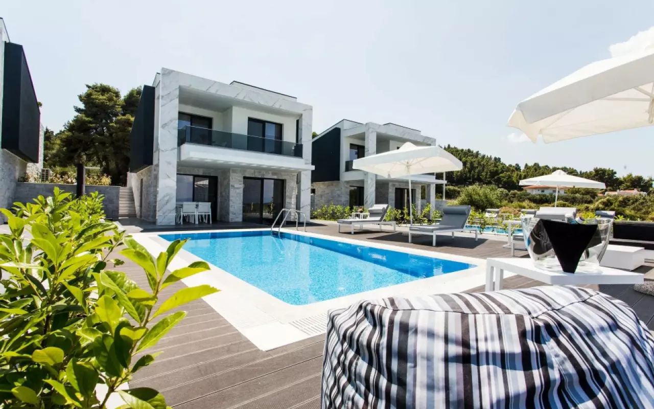 Crystal  Luxurious Villa Sea Front,  Polychrono