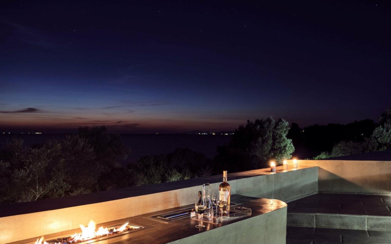 Mernatio Beach Front Villa, Lagomandra