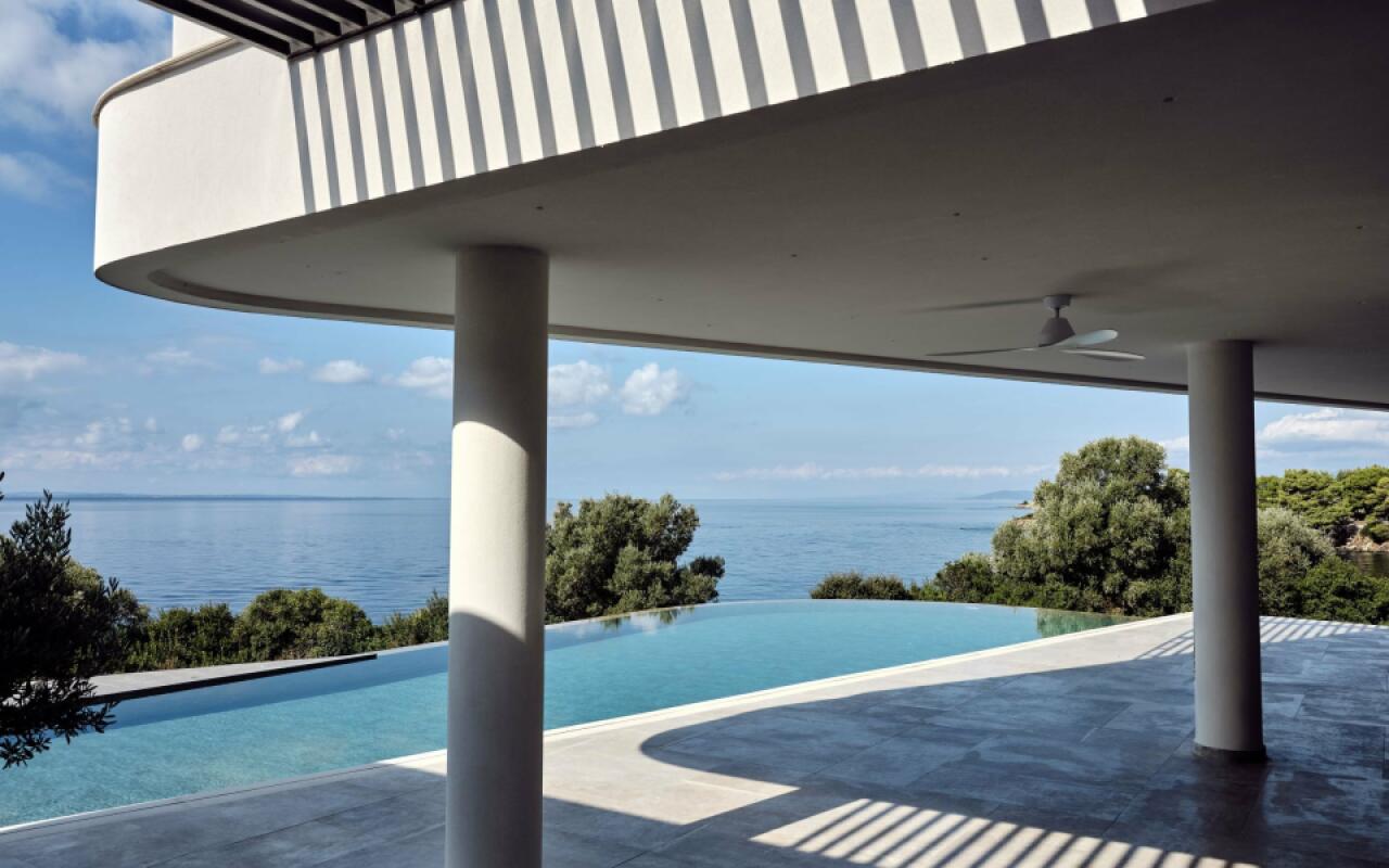 Mernatio Beach Front Villa, Lagomandra