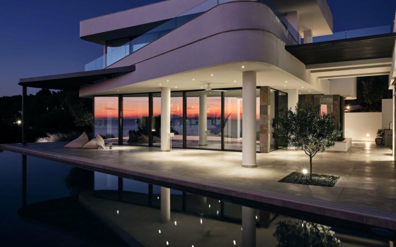 Mernatio Beach Front Villa, Lagomandra