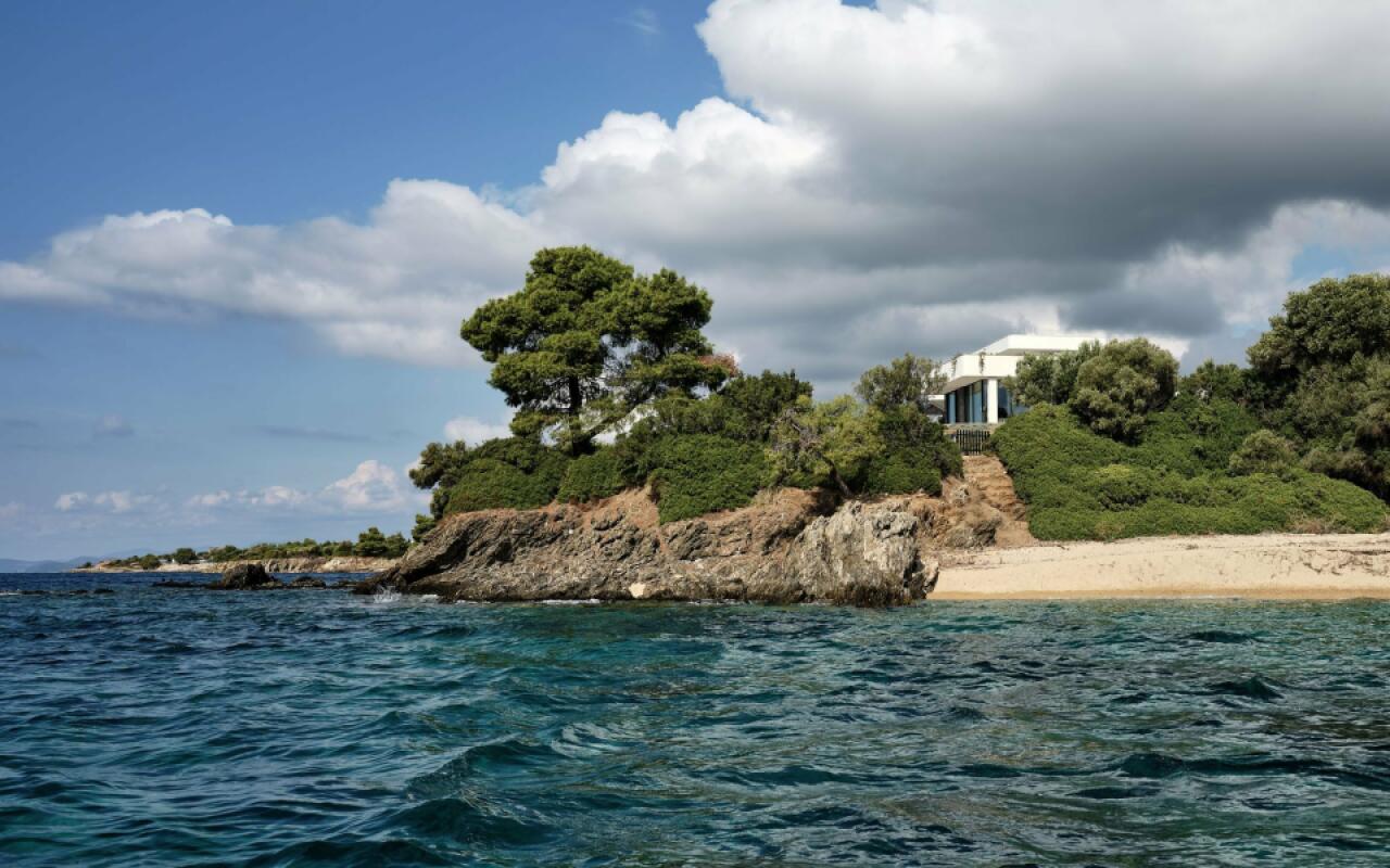 Mernatio Beach Front Villa, Lagomandra