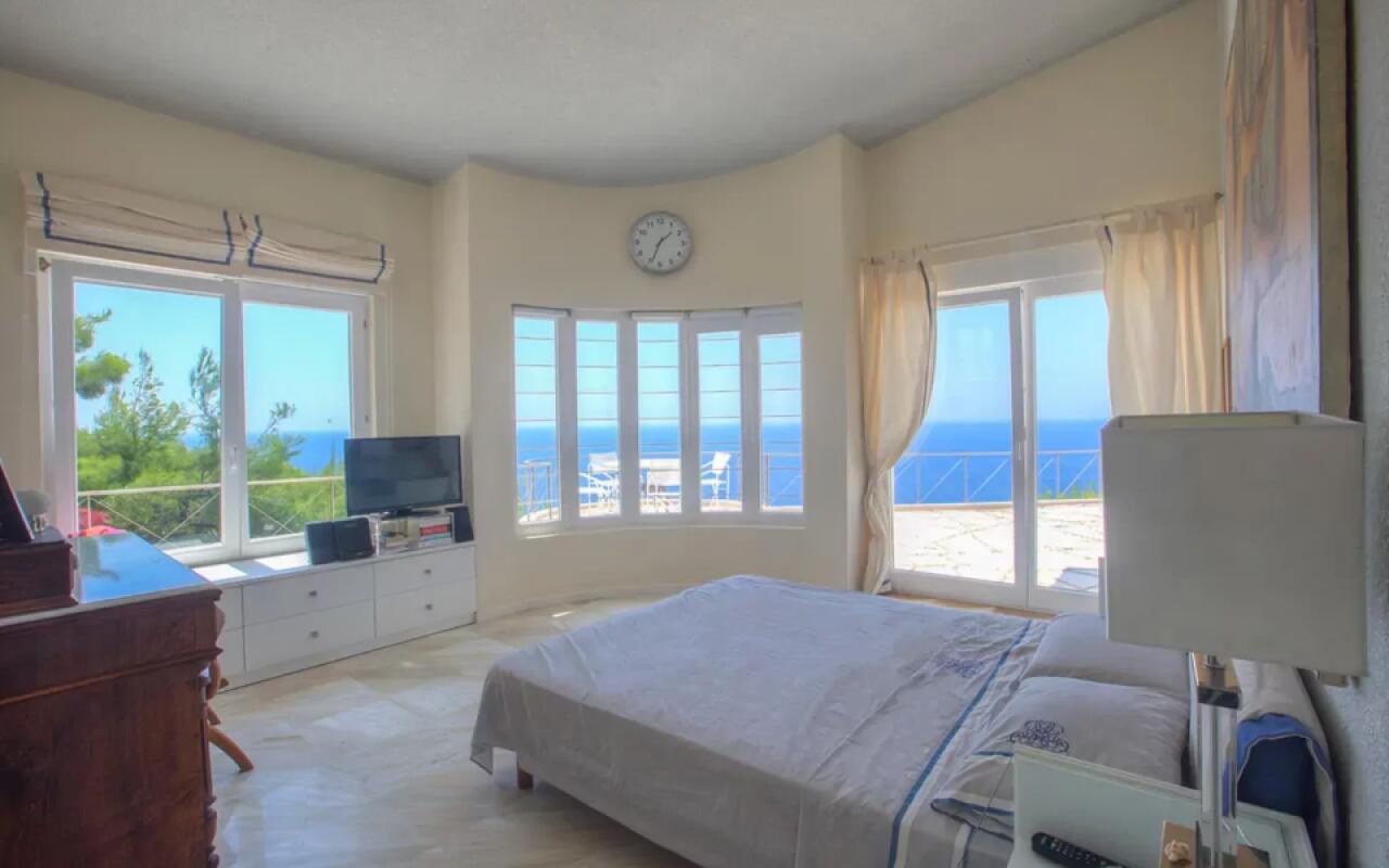 Blue pearl Villa, Sani