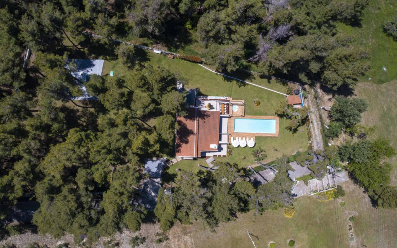 The White Villa, Sani