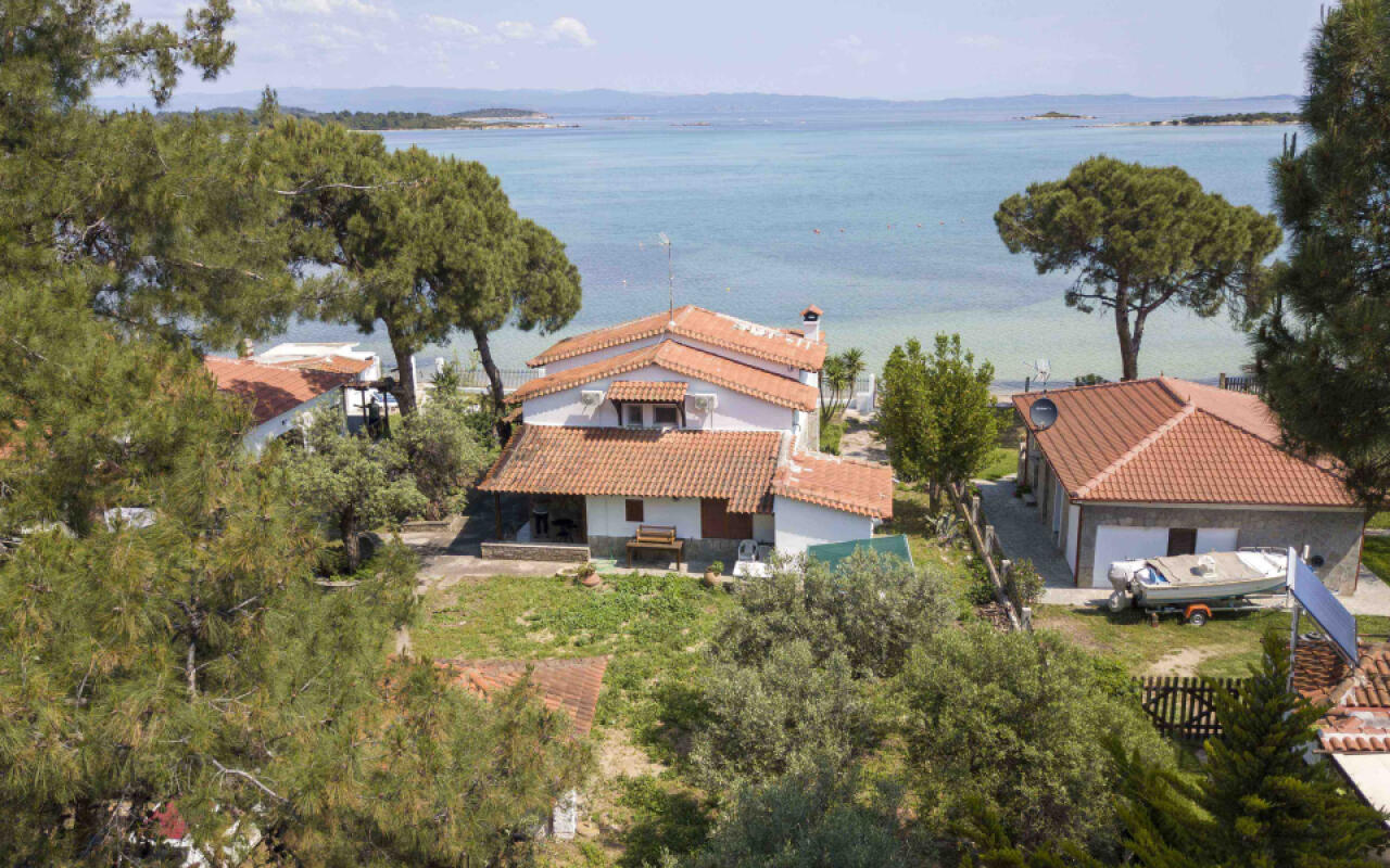Docker 2 Beachfront Villa, Vourvourou