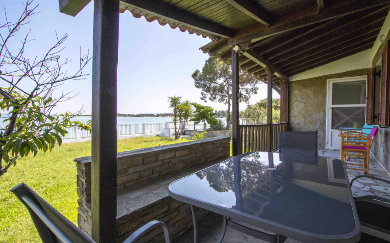 Docker 2 Beachfront Villa, Vourvourou