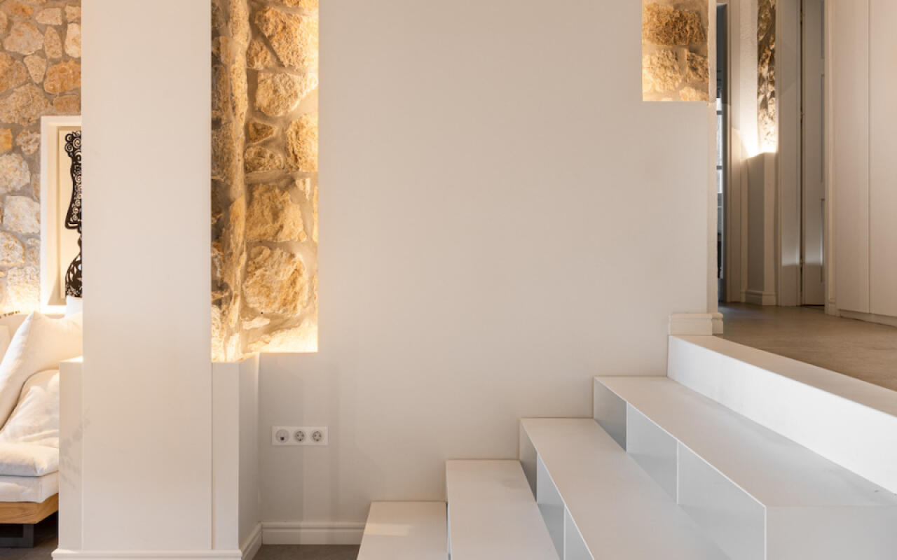 Constantin Villa, Agia Paraskevi
