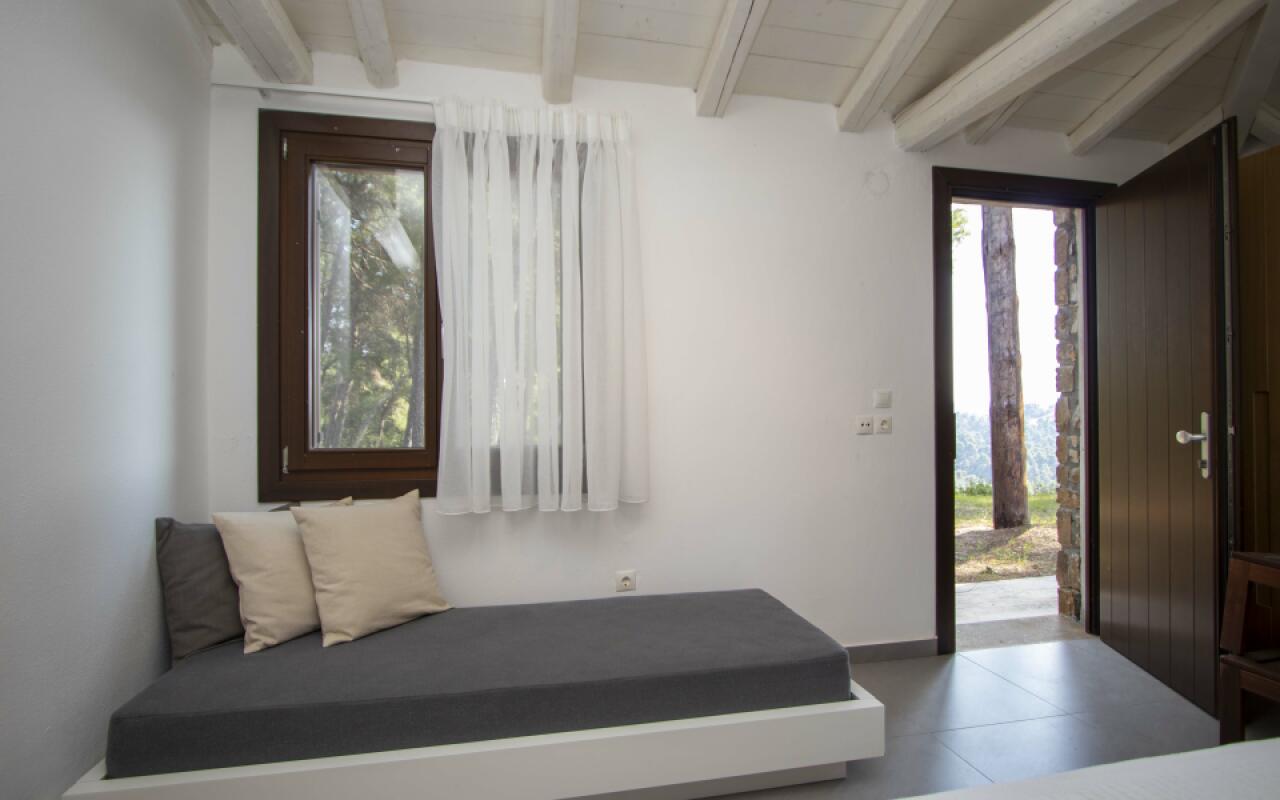 Beyond the Pines Villa, Elani