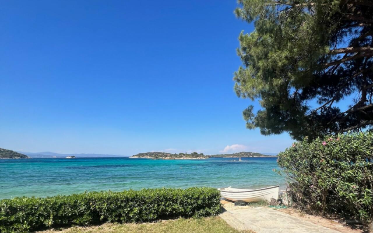 Azure Bianca Beach Villa
