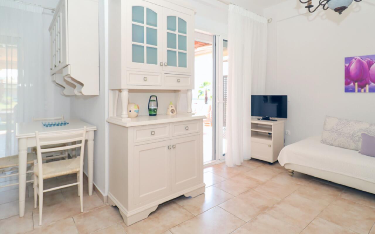 AEON Beach Villa, Tripotamos