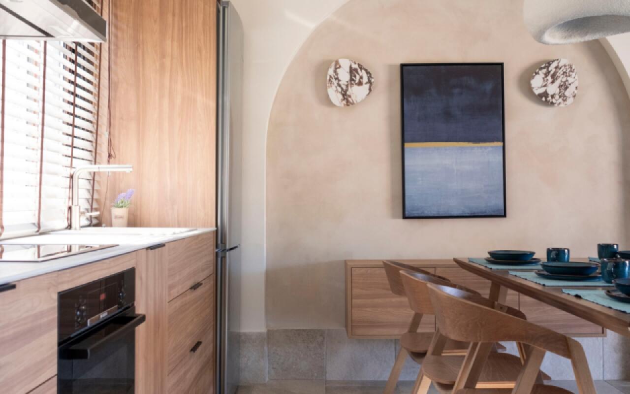 Thani Beach House, Elani