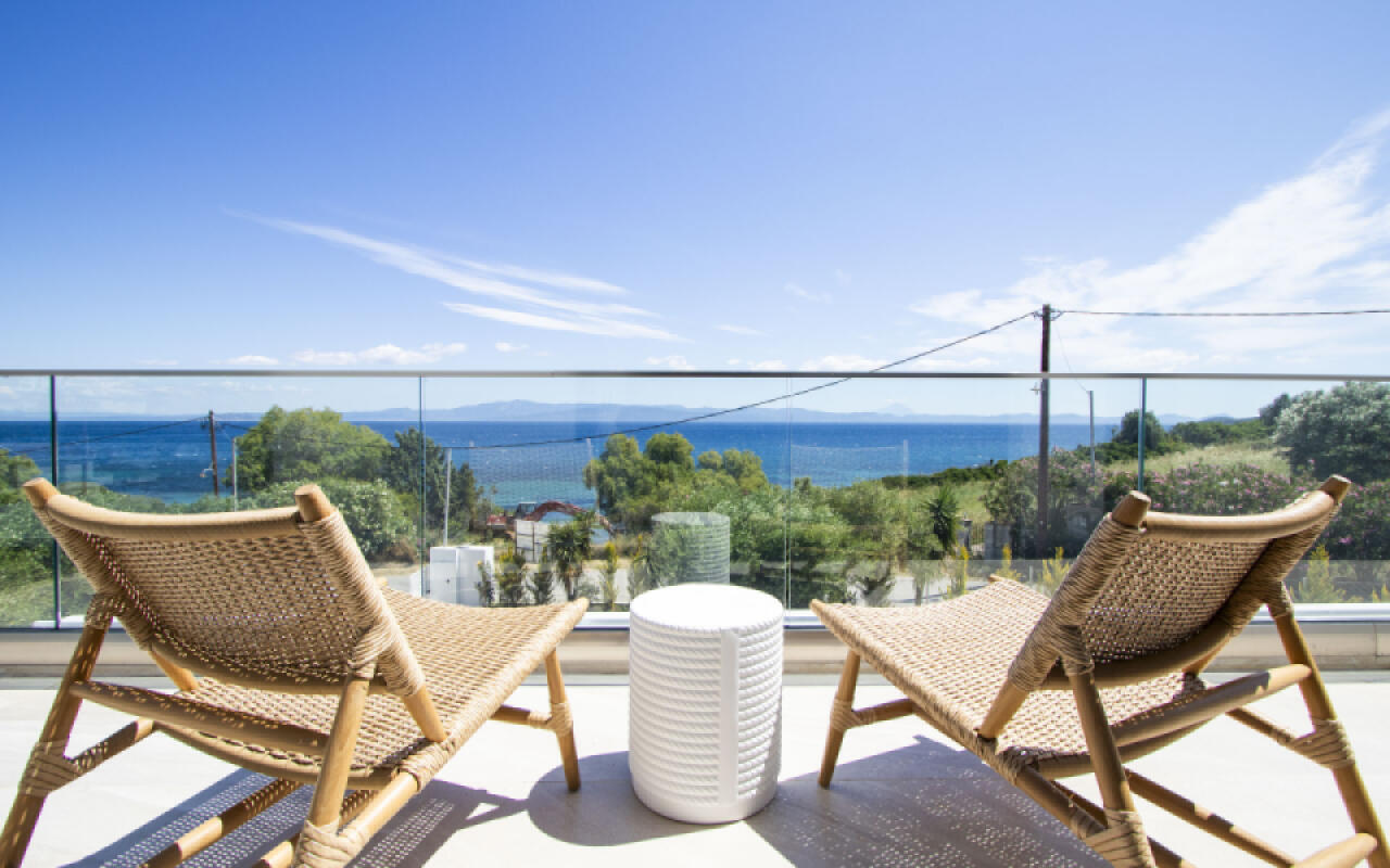 Daroma Villa, Paliouri