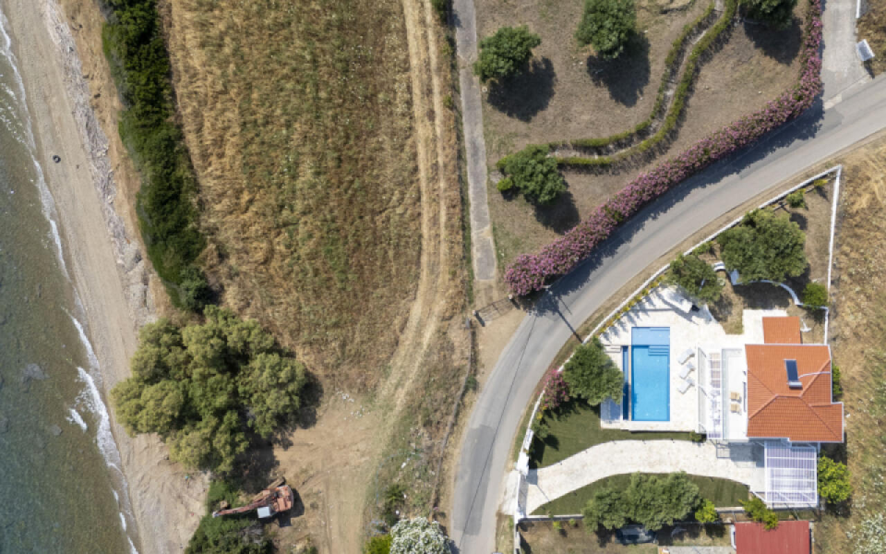 Daroma Villa, Paliouri