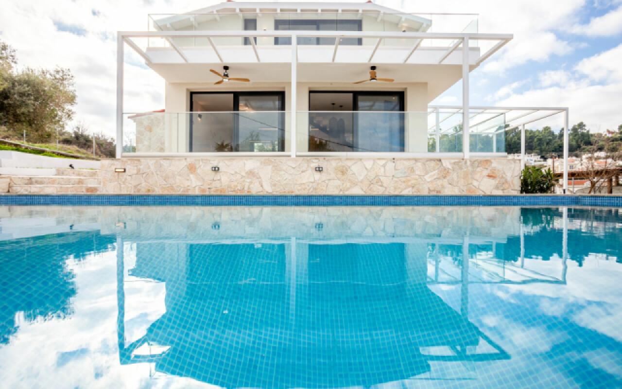 Daroma Villa, Paliouri