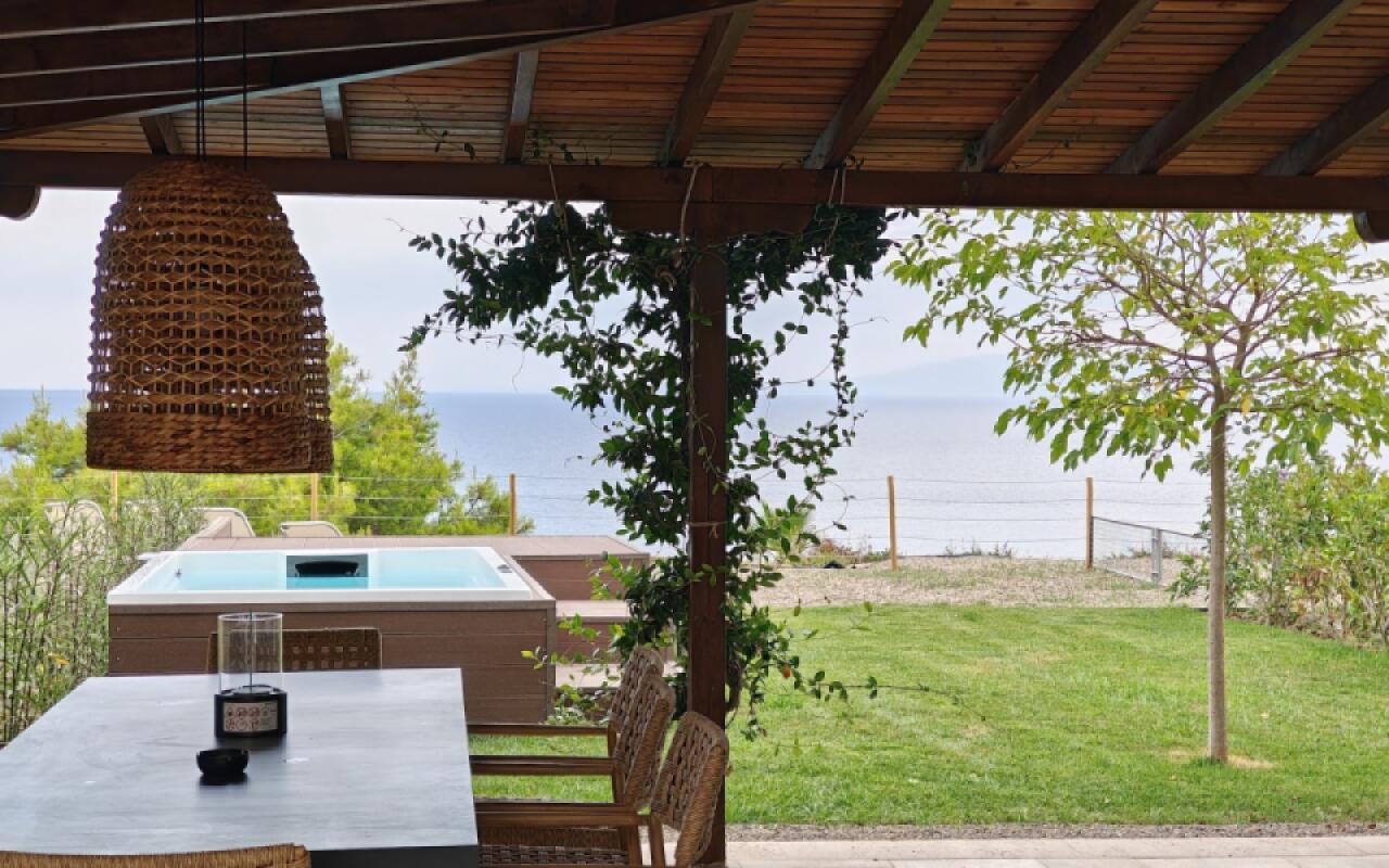 Andy's Place I, Possidi