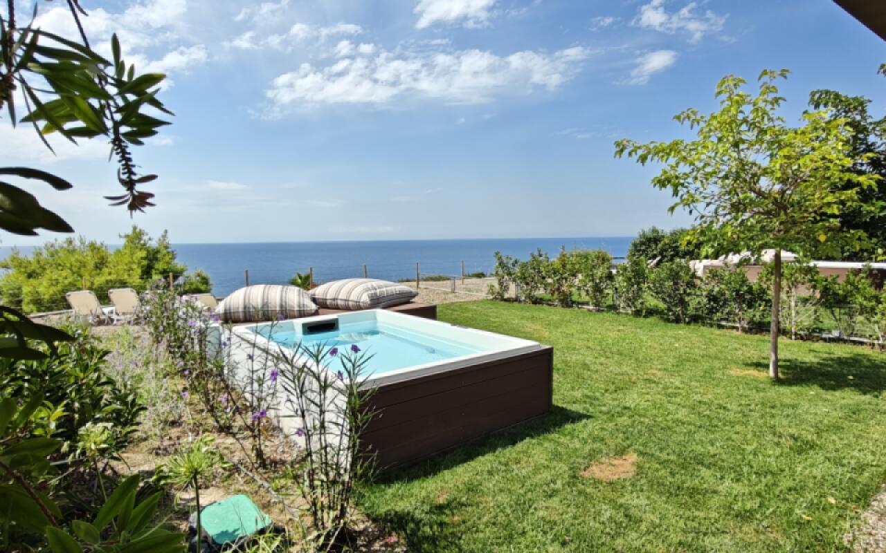 Andy's Place I, Possidi