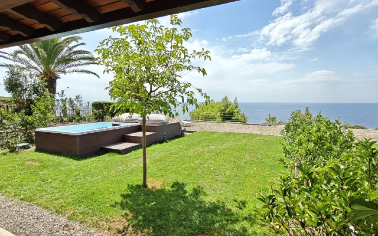 Andy's Place I, Possidi